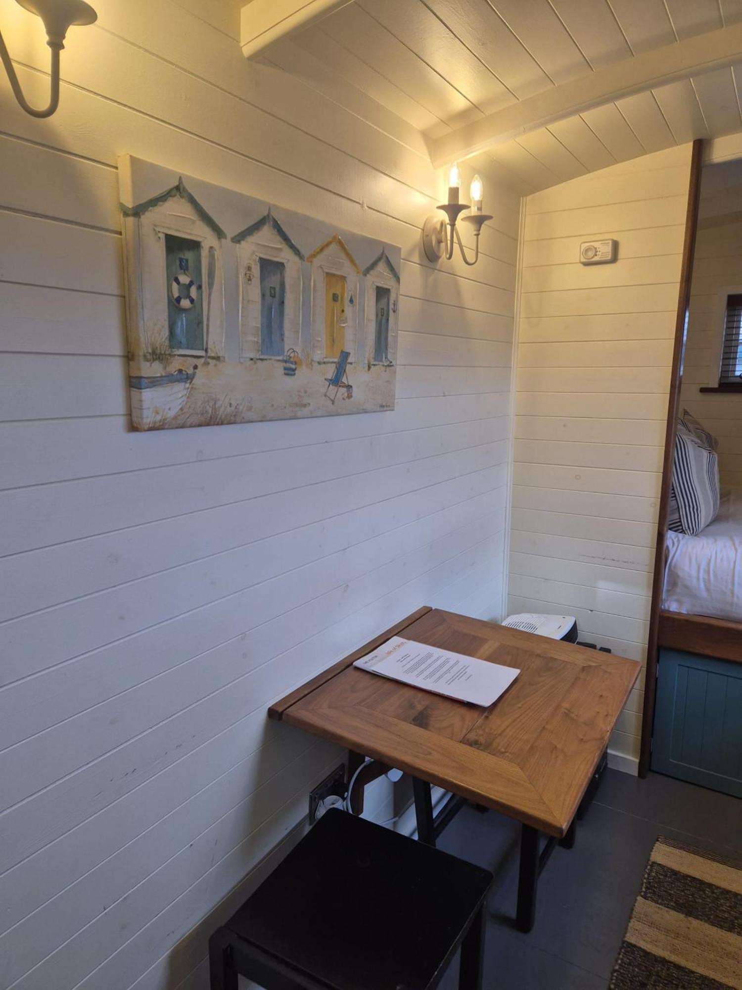 Corry Lodge Estate - Sheperds Huts Or Container Stays With Sea View Broadford (Isle of Skye) Kültér fotó